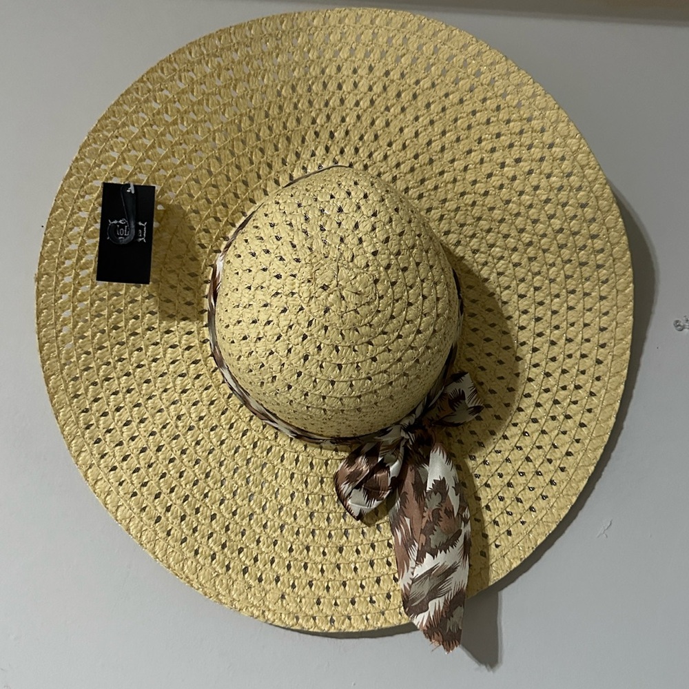 NWT Tropical Hibiscus Floral Straw Sun Hat - Wide Brim Boho Beach Fedora